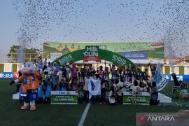 Tim putri Jepara pertahankan  gelar kelima turnamen sepak bola U-12