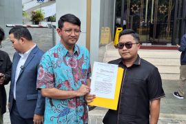 Tom Lembong laporkan tiga hakim yang vonis dirinya ke MA