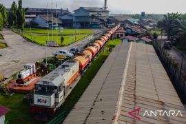 KAI Sumut catat ketepatan keberangkatan KA barang capai 98 persen