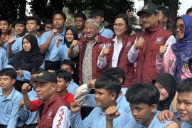 Pemerintah siapkan 15 ribu laptop untuk siswa Sekolah Rakyat