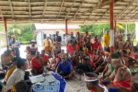 Hari Masyarakat Adat, Menhut soroti capaian penetapan hutan adat
