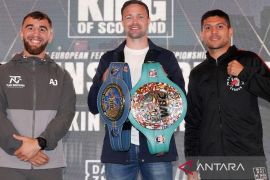 Collins hadapi Lorente untuk pertahankan gelar WBC Silver pertamanya