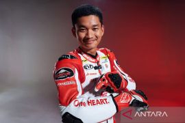 Pembalap Indonesia Fadillah Arbi mentas di Moto3 Austria 2025