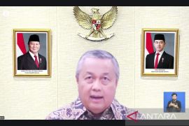 Kemarin ekonomi, BI pangkas suku bunga sampai harga beras turun