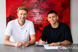 Echeverri gabung Leverkusen dengan status pinjaman