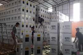 Komisi II DPR meminta KPU klarifikasi aturan pembatasan dokumen capres