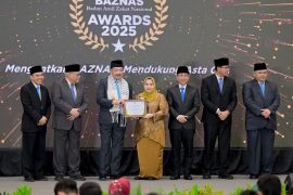 Bupati Kasmarni raih BAZNAS award 2025 untuk kedua kalinya