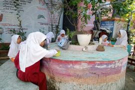 Mendikdasmen: Ajak anak lakukan aktivitas positif selama belajar dari rumah