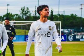 Pemain Los Angeles FC Adrian Wibowo tiba di Surabaya