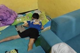 Ibu gantung diri dan dua anaknya tewas diduga diracun di Bandung