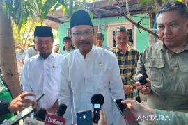 Mensos kunjungi korban demonstrasi rusuh di Makassar