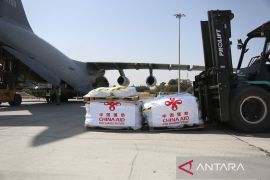 Batch pertama bantuan darurat gempa dari China tiba di Afghanistan