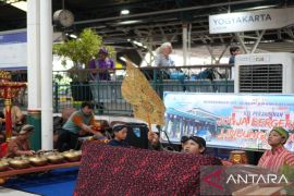 Daop 6 Yogyakarta - Tarakanita gelar sosialisasi cinta lingkungan