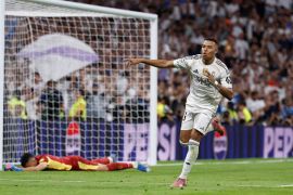 Madrid dan Spurs menang tipis di kandang mereka