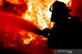Rumah tinggal terbakar di Cengkareng Jakarta Barat pada Jumat malam