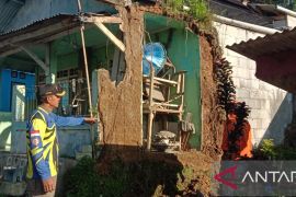 BNPB: Gempa dangkal 3,8 magnitudo di Sukabumi rusak lima rumah