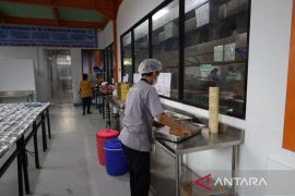 BGN pastikan periksa sampel menu MBG sebelum didistribusikan