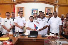 Gubernur PBD temui Wamendagri bahas pengembalian tiga pulau sengketa