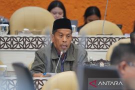Anggota DPR pastikan perbaikan jalan Pulau Lombok melalui skema IJD