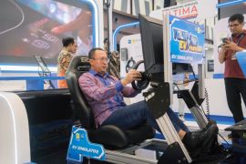 PLN hadirkan pengalaman berkendara mobil listrik di GIIAS 2025