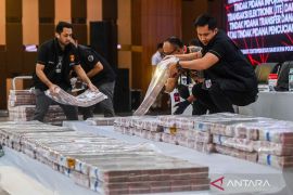 Polri bongkar kasus pembobolan rekening dormant bank senilai Rp204 M