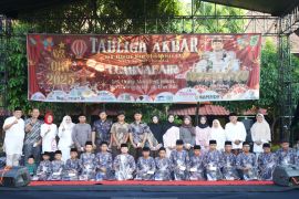 IKA SMAN 1 Kendal gelar Tabligh Akbar dan khitan massal