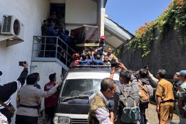 Macan tutul masuk hotel di Bandung diobservasi ke Lembang Park Zoo
