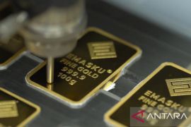 Harga emas Antam-Galeri24-UBS di Pegadaian Senin ini kompak stabil