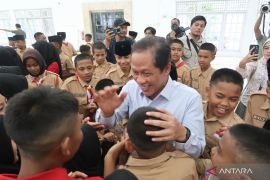 Peduli lingkungan, Menteri LH ajak siswa Sekolah Rakyat pakai tumbler