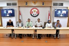 KPI beri sanksi program siaran Trans7 imbas tayangan soal pesantren