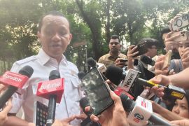 Populer, menteri tiga kali ditegur Prabowo dan Museum Louvre ditutup