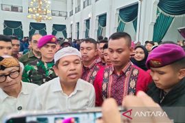 Dedi atur waktu kerja pegawai respon pemangkasan transfer dari pusat