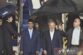Diguyur hujan deras, Presiden Brazil tiba di Halim Perdanakusuma