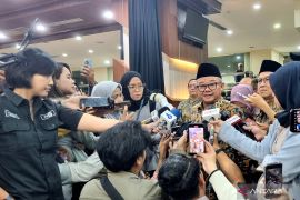 Mendikdasmen: Wajib Bahasa Inggris tingkat SD tidak banyak grammar