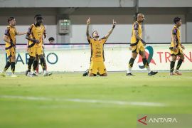 Gol Emaxwell bawa kemenangan Persija atas tuan rumah Madura United
