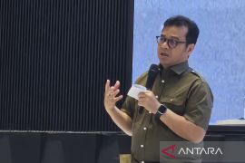 Nezar Patria soroti bahaya fenomena bilik gema di media sosial