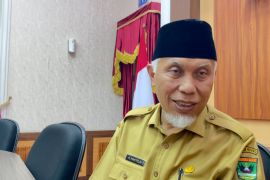 Pemprov Sumbar tunggu hasil revisi perda investasi dari Kemendagri