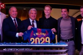 Frenkie de Jong perpanjang kontrak, bertahan di Barcelona hingga 2029