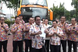 Rano Karno resmikan rute baru bus pariwisata “Jakarta Heritage”