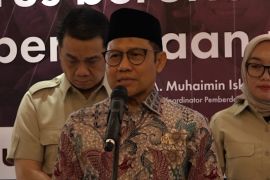 Menko PM ungkap strategi hadapi dominasi retail raksasa di desa