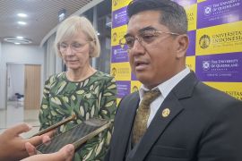 Rektor Universitas Indonesia raih penghargaan AFEO Honorary Fellow