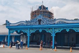 Raja Keraton Surakarta Paku Buwono XIII berpulang