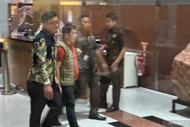 OTT Gubernur Riau, dua kader PKB jadi orang terakhir tiba di KPK