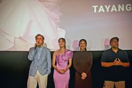 Sutradara hadirkan sentuhan lokal di "What's Up with Secretary Kim?"