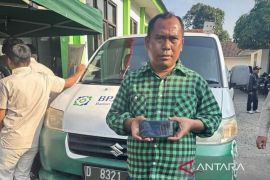 Warga Bandung menyebut BPJS Keliling permudah urus administrasi JKN