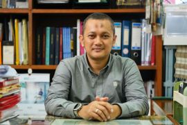 Pakar sebut target rel 12.100 km berpeluang majukan transportasi