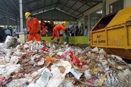 DLH Bantul memperkuat tim angkut atasi lonjakan sampah selama Nataru