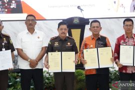 Kejati dan Pemprov Kepri teken MoU pidana kerja sosial