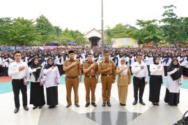 Bupati Kampar Ahmad Yuzar Serahkan SK PPPK Tahap II dan Paruh Waktu