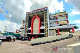 Kepolisian selidiki dugaan keracunan satu keluarga di Telawang